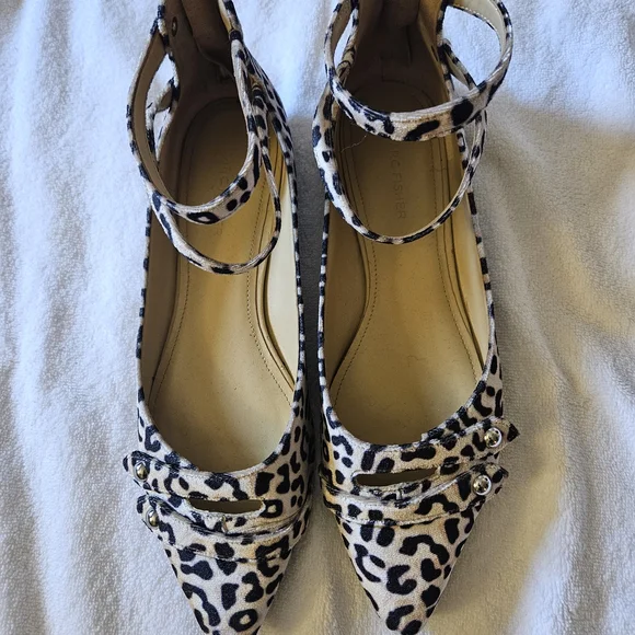 Marc Fisher Leopard Print Shoes - Women - Size 10 - Picture 1 of 7